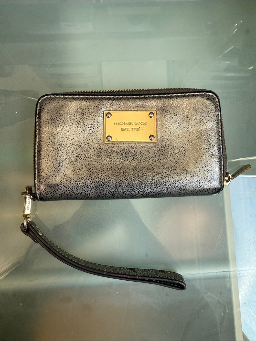 Michael Kors Metallic Silver Black Zip Wristlet Card Holder